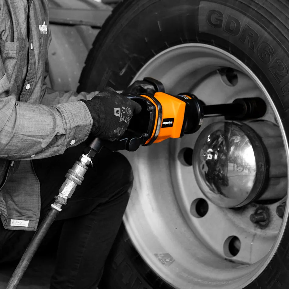 IMPULSE 1" LW IMPACT WRENCH 1800 FT-LB