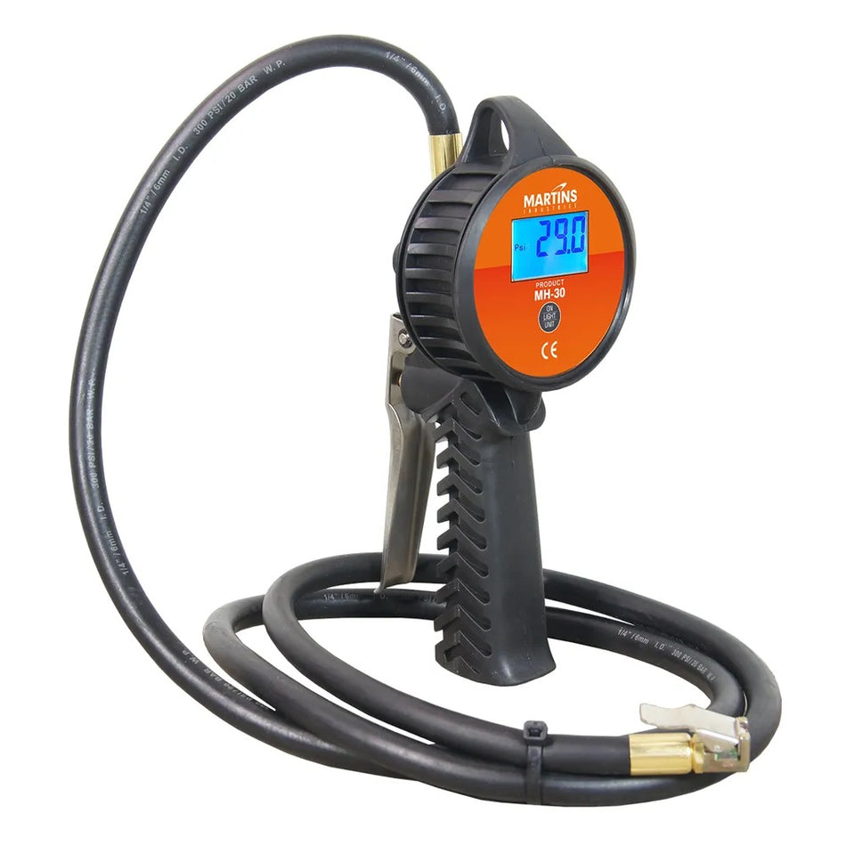 HANDHELD DIGITAL TIRE INFLATOR 174 PSI-12 BAR